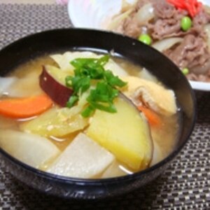安納芋と野菜6種類の味噌汁